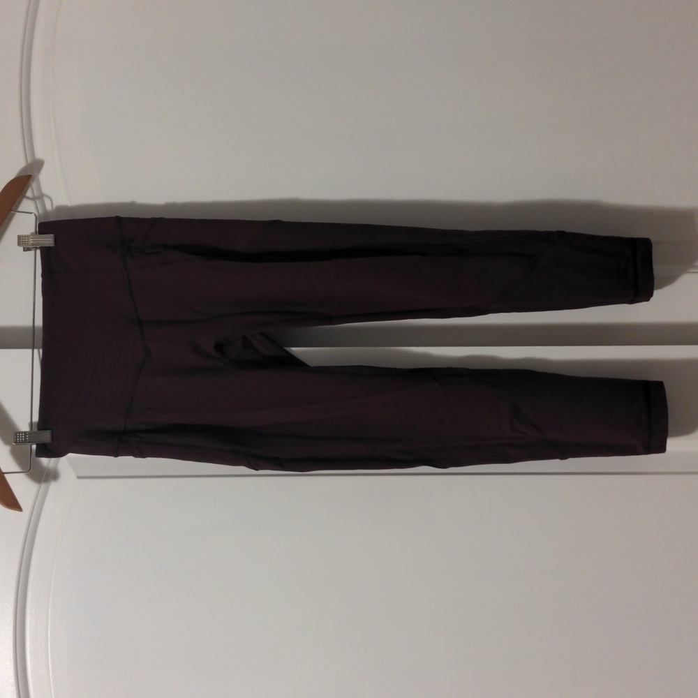 Calf length Lululemon tights